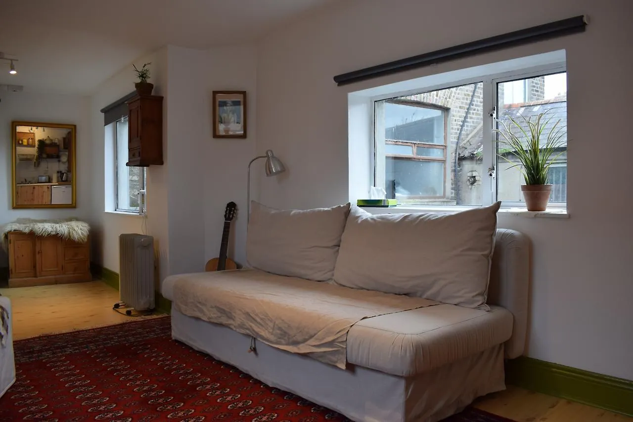 1 Bedroom Flat, Close To City Centre Dublin 0*,  Ireland